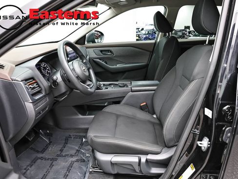 Used 2023 Nissan Rogue S AWD/4WD image 14