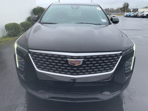 Used 2024 Cadillac XT4 Premium Luxury image 6
