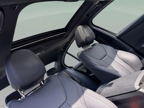 Used 2020 BMW 330i Sedan w/ Convenience Package image 26