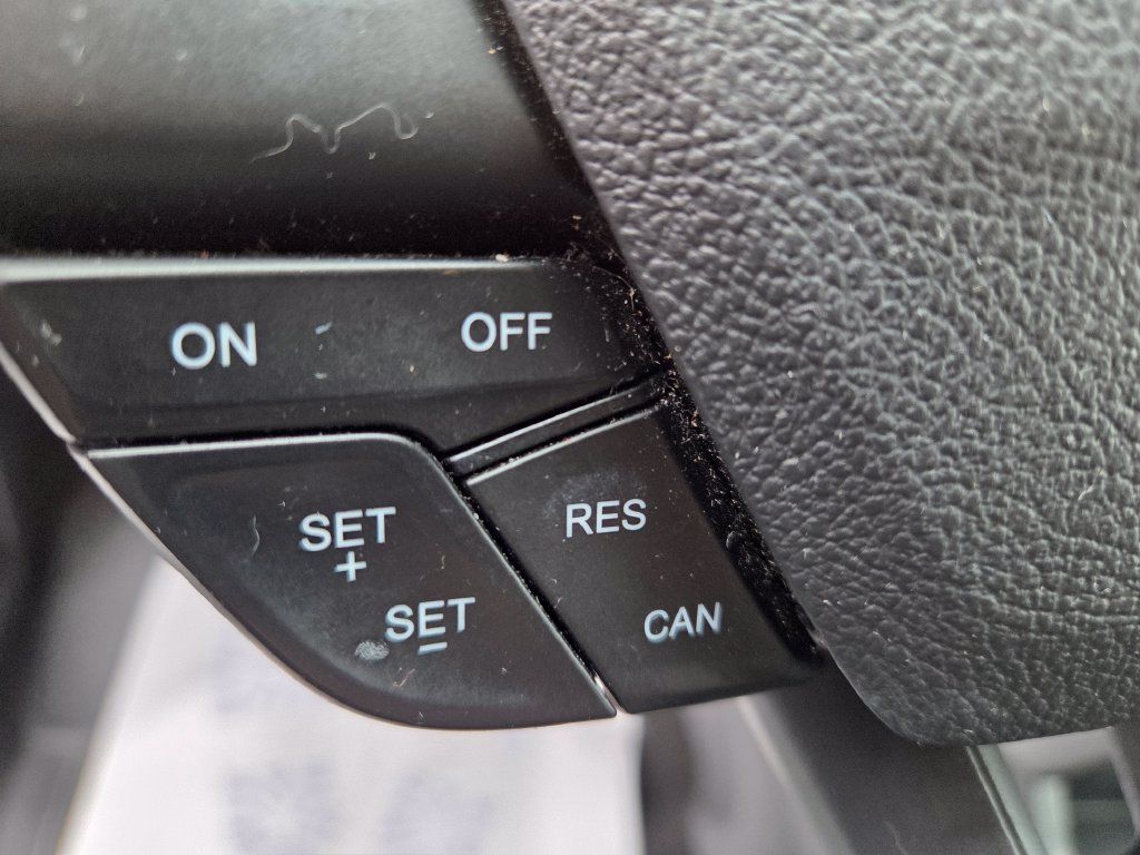Used 2019 Ford Escape SE FWD image 31