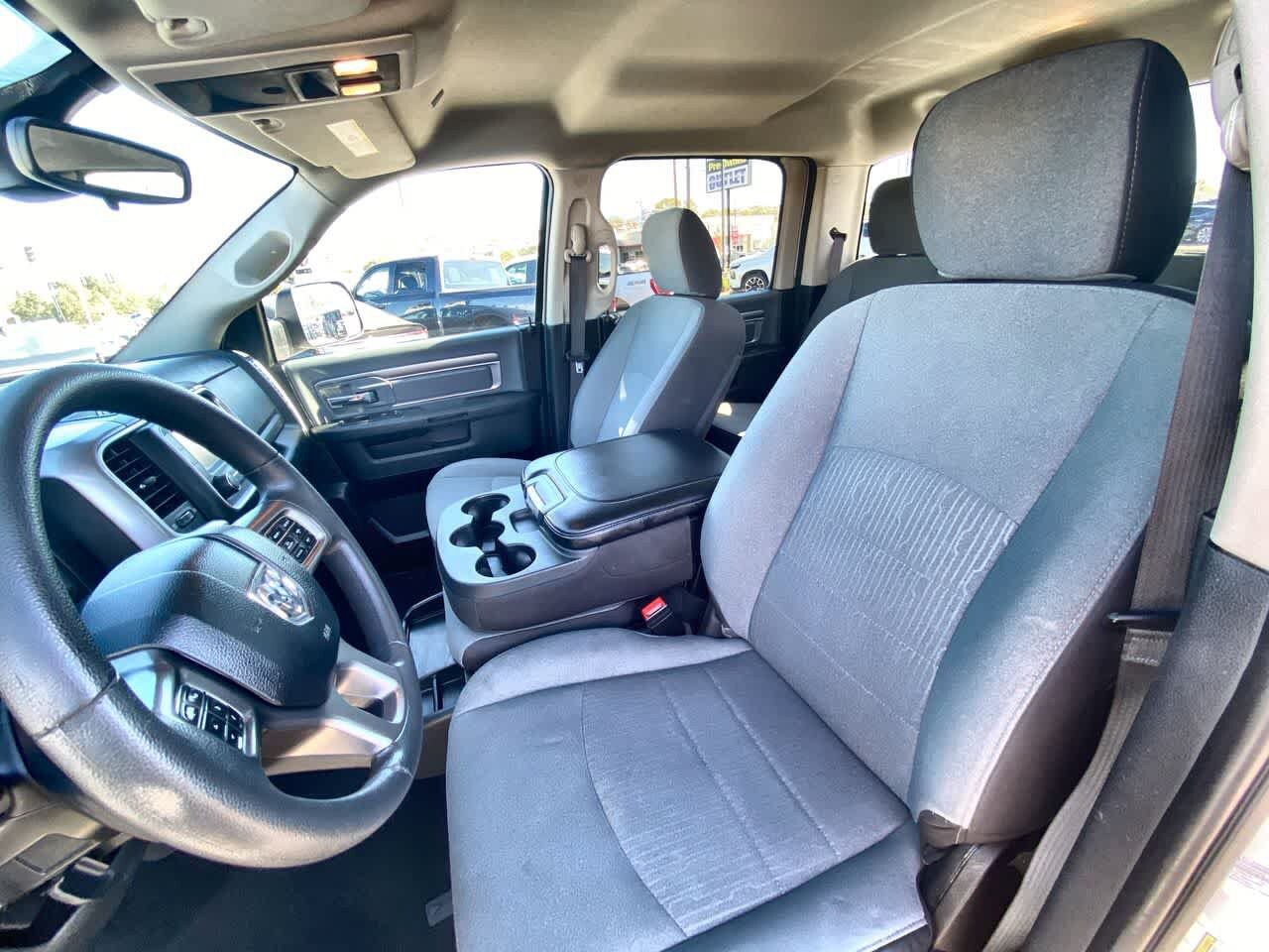 Used 2023 RAM 1500 Classic SLT AWD/4WD image 11
