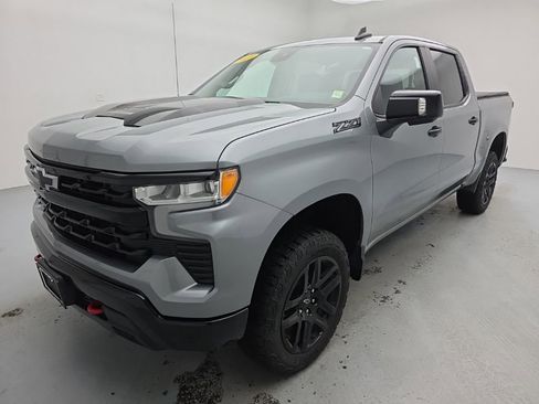 Used 2023 Chevrolet Silverado 1500 LT Trail Boss w/ LT Trail Boss Premium Package AWD/4WD image 6
