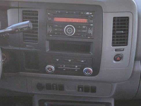 Used 2014 Nissan NV 2500 SV w/ Side & Curtain Airbag Package image 17