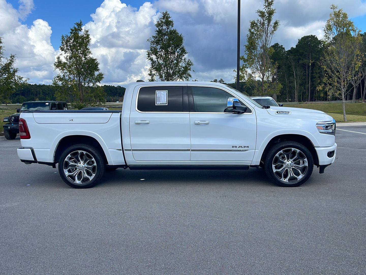Used 2024 RAM 1500 Limited AWD/4WD image 8