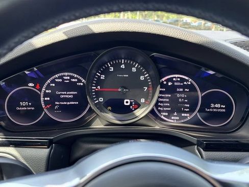 Used 2021 Porsche Cayenne w/ Premium Package AWD/4WD image 25