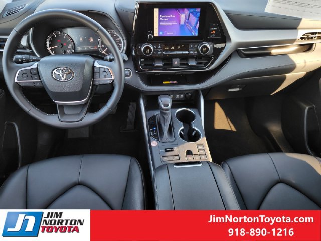 Used 2026 Toyota Highlander XLE AWD/4WD image 26
