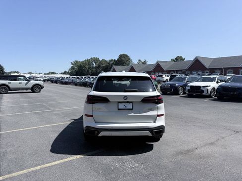 Used 2025 BMW X5 xDrive40i w/ Executive Package AWD/4WD image 8
