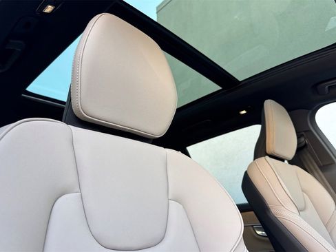 Used 2026 Volvo XC90 B5 Core w/ Protection Package image 17