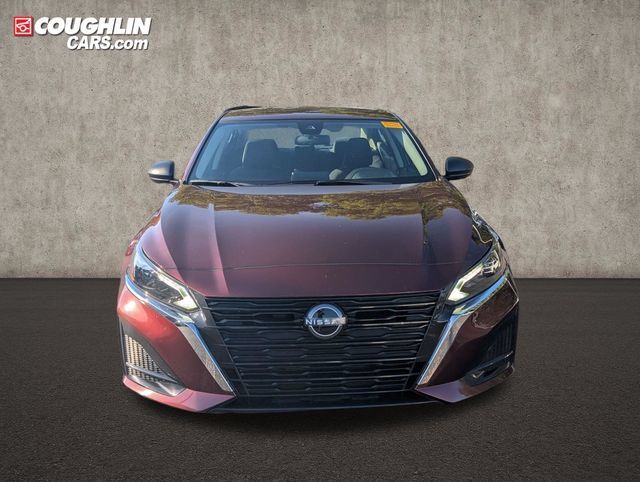 Certified 2025 Nissan Altima 2.5 SV FWD image 2