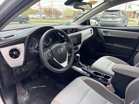 Used 2019 Toyota Corolla LE w/ Body Protection Package FWD image 9