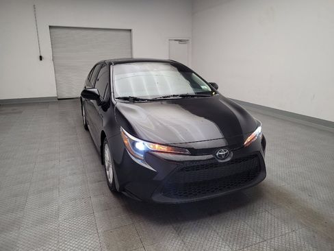 Used 2021 Toyota Corolla LE w/ LE Premium Package FWD image 14
