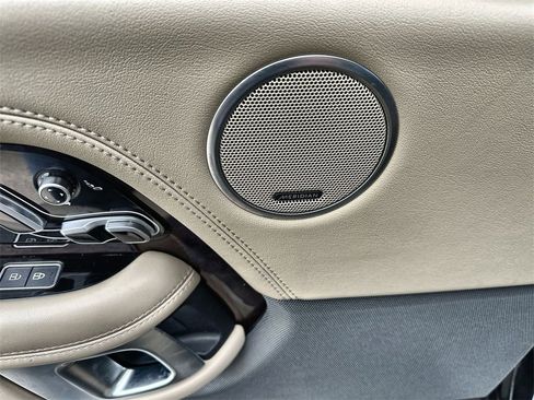 Used 2022 Land Rover Range Rover Westminster Edition image 23