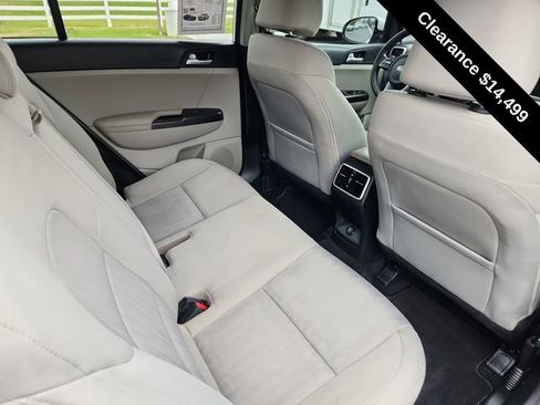 Used 2022 Kia Sportage LX image 25