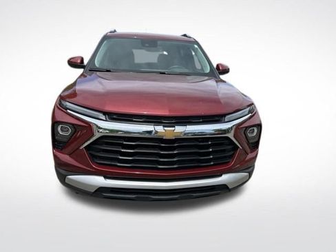 Used 2025 Chevrolet TrailBlazer LT w/ Convenience Package FWD image 9