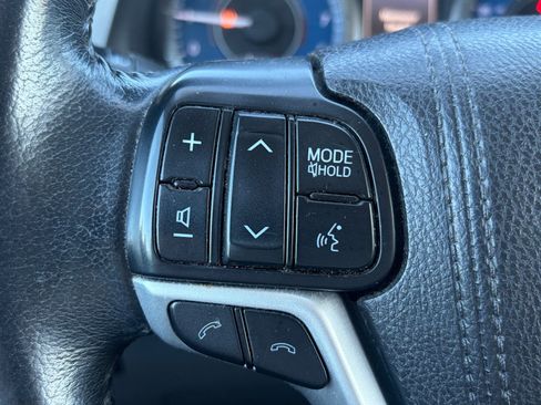 Used 2018 Toyota Sienna XLE FWD image 15