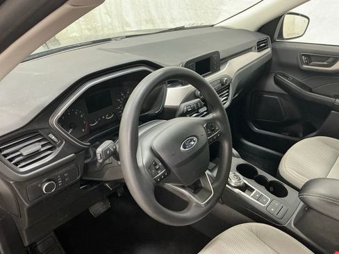 Used 2022 Ford Escape S image 10