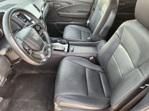 Used 2021 Honda Pilot Touring image 13
