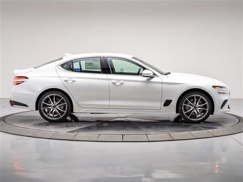 New 2026 Genesis G70 2.5T image 6