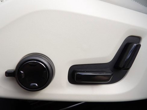 New 2026 Volvo XC60 B5 Ultra w/ Protection Package Premier image 14