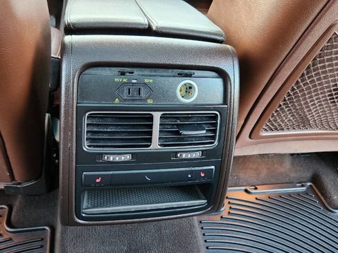 Used 2012 Volkswagen Touareg Executive image 36