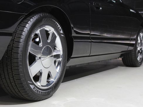 Used 2002 Ford Thunderbird Deluxe image 24