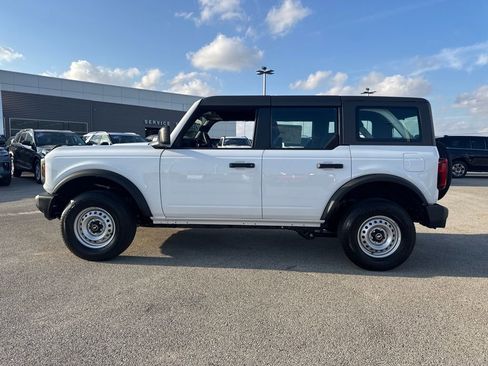 New 2025 Ford Bronco 4-Door image 2