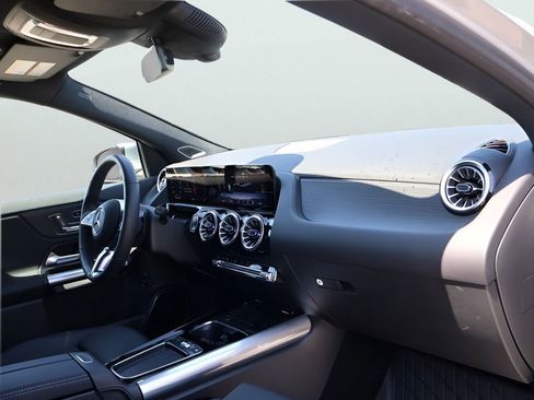 Certified 2026 Mercedes-Benz GLA 250 4MATIC image 9
