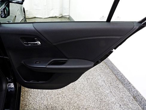 Used 2016 Honda Accord EX-L image 12