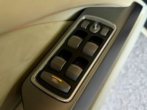 Used 2011 Aston Martin Rapide Luxe image 52