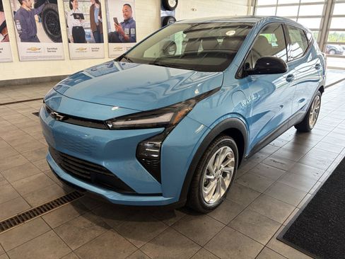 New 2027 Chevrolet Bolt LT FWD image 8
