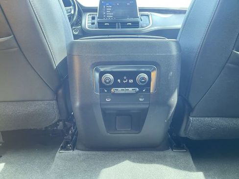Certified 2021 Chevrolet Tahoe Z71 w/ Luxury Package AWD/4WD image 22