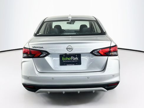 Used 2025 Nissan Versa SV FWD image 7