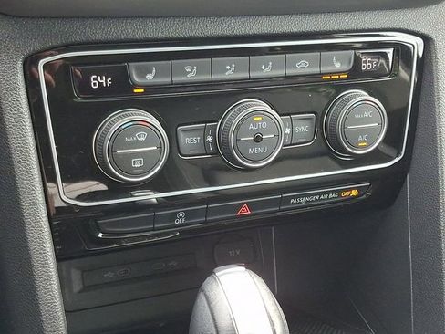 Used 2023 Volkswagen Atlas SEL AWD/4WD image 17