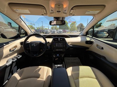 Used 2019 Toyota Prius XLE w/ Advanced Technology Package AWD/4WD image 20