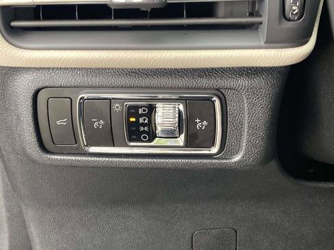 New 2026 Lincoln Corsair Premiere image 27