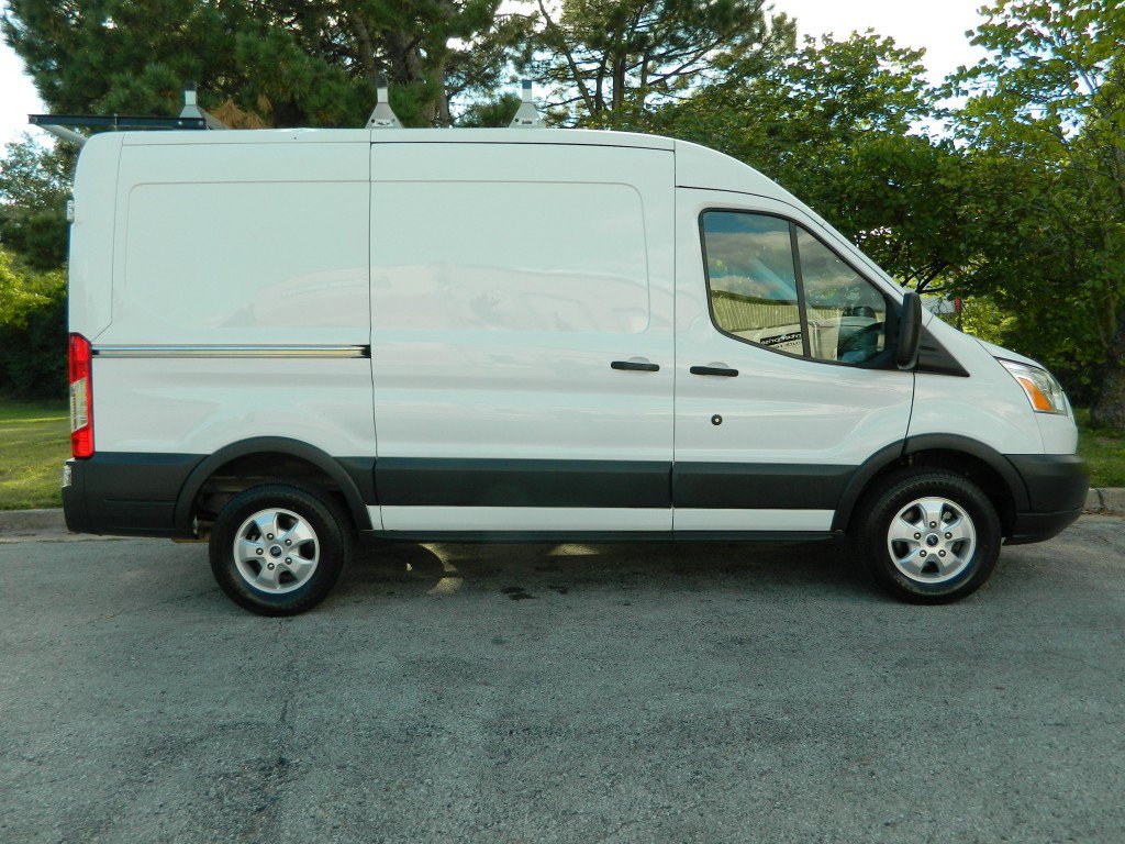 Used 2018 Ford Transit 250 130 Medium Roof w/ Exterior Upgrade Package RWD image 5