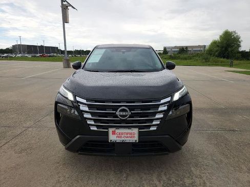 Certified 2025 Nissan Rogue SV FWD image 11