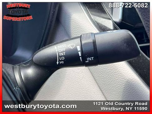 Used 2021 Toyota Corolla LE FWD image 26