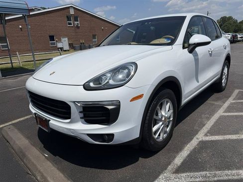 Used 2016 Porsche Cayenne AWD/4WD image 14