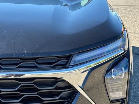 Used 2024 Chevrolet Trax LT FWD image 50