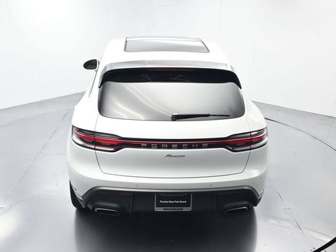 Certified 2025 Porsche Macan AWD/4WD image 36