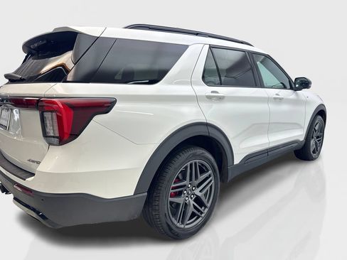 Used 2025 Ford Explorer ST-Line w/ Premium Package AWD/4WD image 13