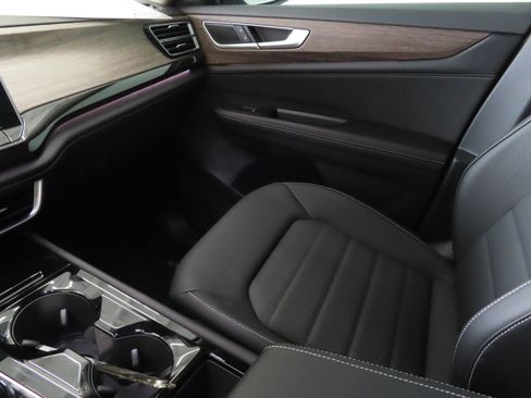 New 2025 Volkswagen Atlas SEL image 21