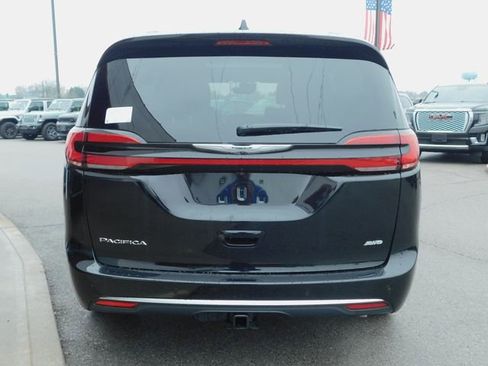 New 2026 Chrysler Pacifica Pinnacle w/ Trailer Tow Group image 28
