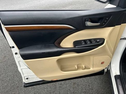 Used 2018 Toyota Highlander Limited Platinum w/ Protection Package #3 AWD/4WD image 15