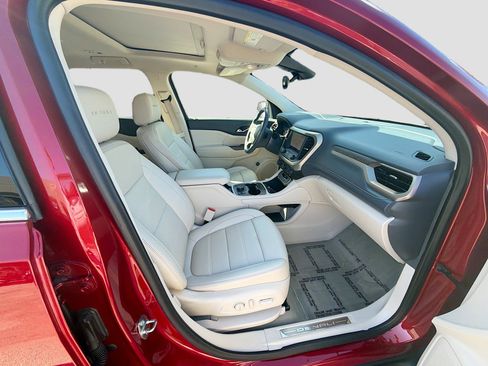 Used 2022 GMC Acadia Denali w/ Denali Ultimate Package image 32