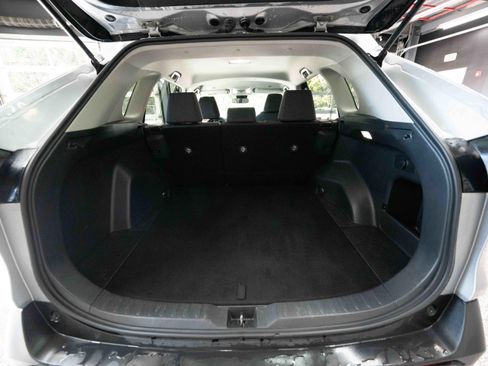 Used 2024 Toyota RAV4 XLE FWD image 28