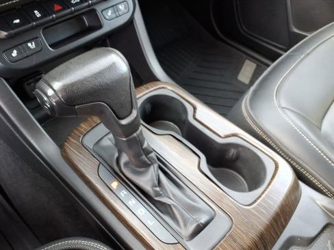 Used 2020 GMC Canyon Denali image 21