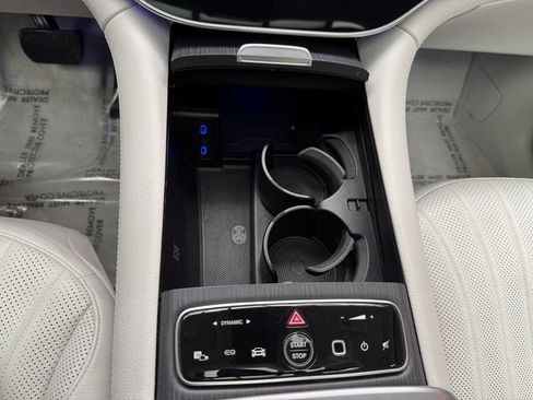 Used 2023 Mercedes-Benz EQS 580 4MATIC SUV image 18