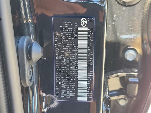 Used 2026 Toyota Corolla LE image 31